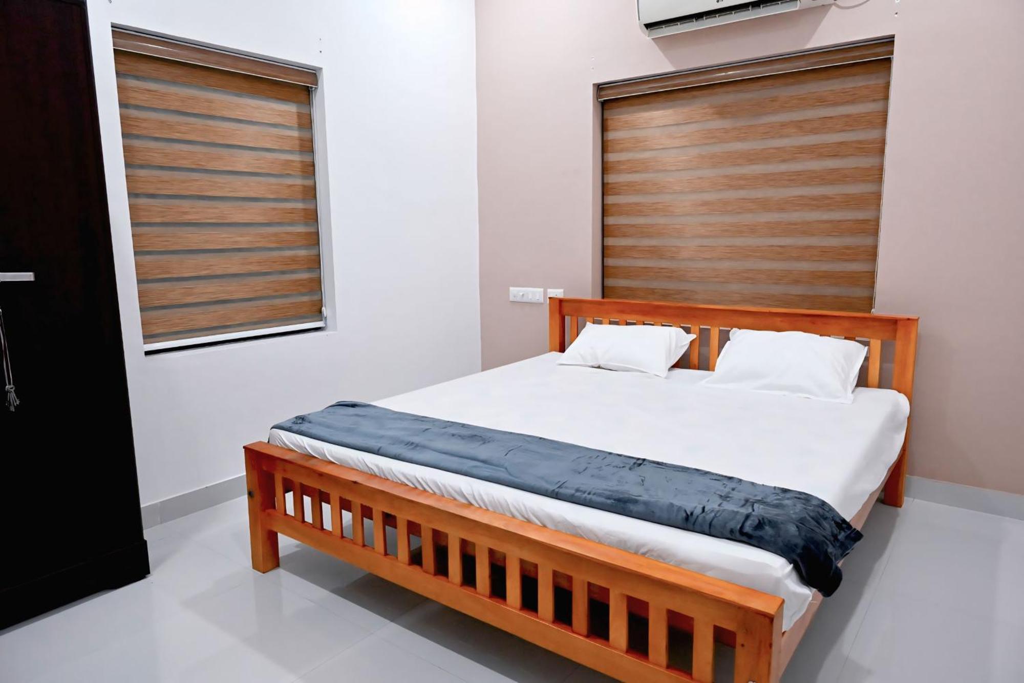 Elamkulam Penthouse - 3Bhk Ac With Kitchen - Kochi Apartment Chottanikara Exterior foto