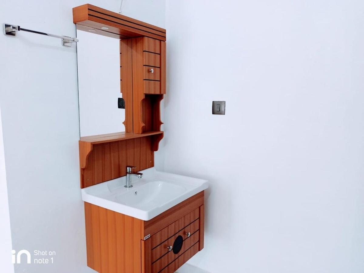 Elamkulam Penthouse - 3Bhk Ac With Kitchen - Kochi Apartment Chottanikara Exterior foto