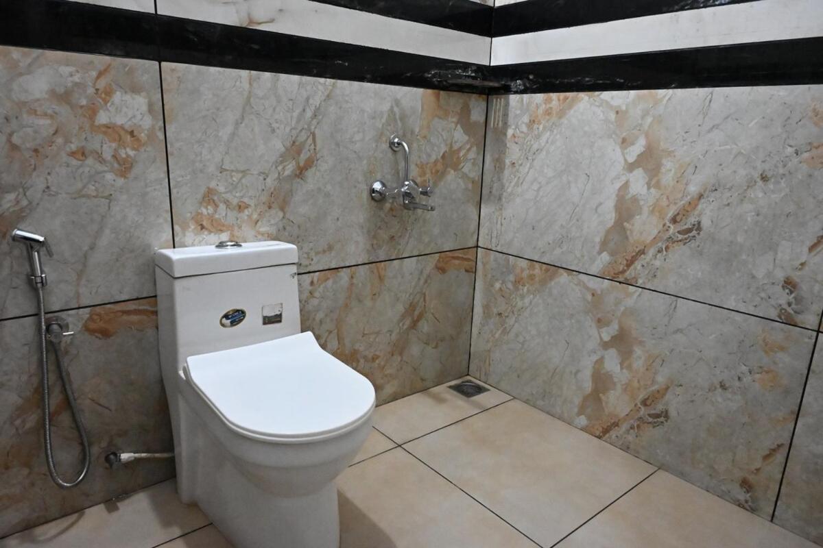 Elamkulam Penthouse - 3Bhk Ac With Kitchen - Kochi Apartment Chottanikara Exterior foto